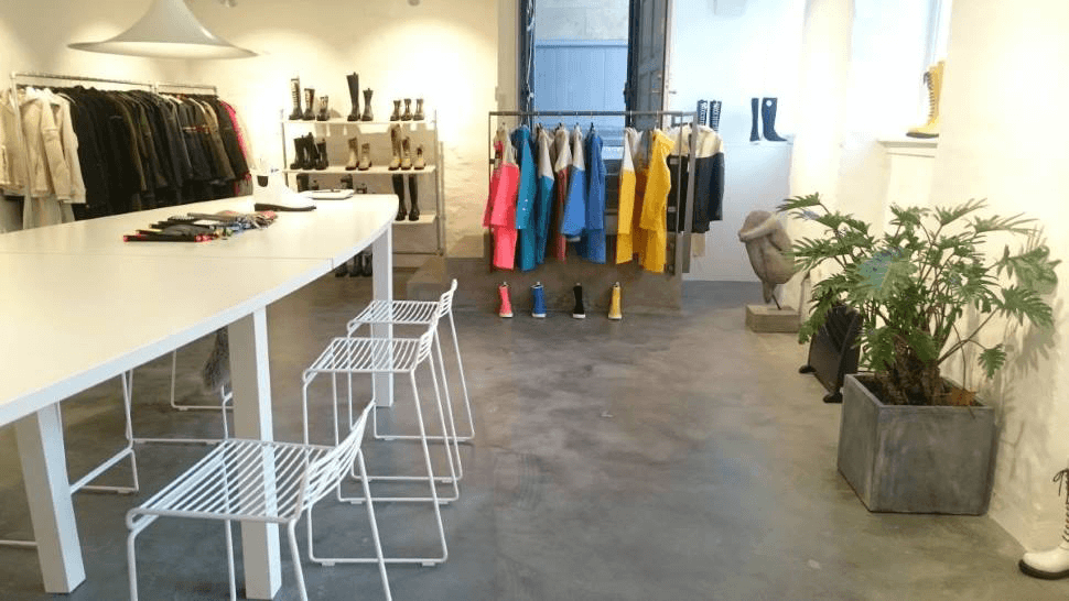 Poleret betongulv - Caemento designgulv - skies - indgangsparti